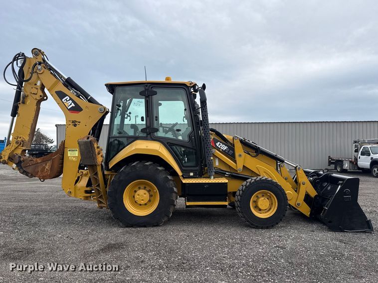 image for item EG8852 2015 Caterpillar 420F2IT backhoe