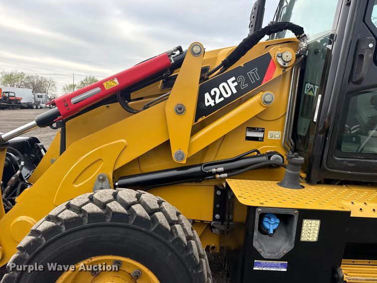 image for item EG8852 2015 Caterpillar 420F2IT backhoe