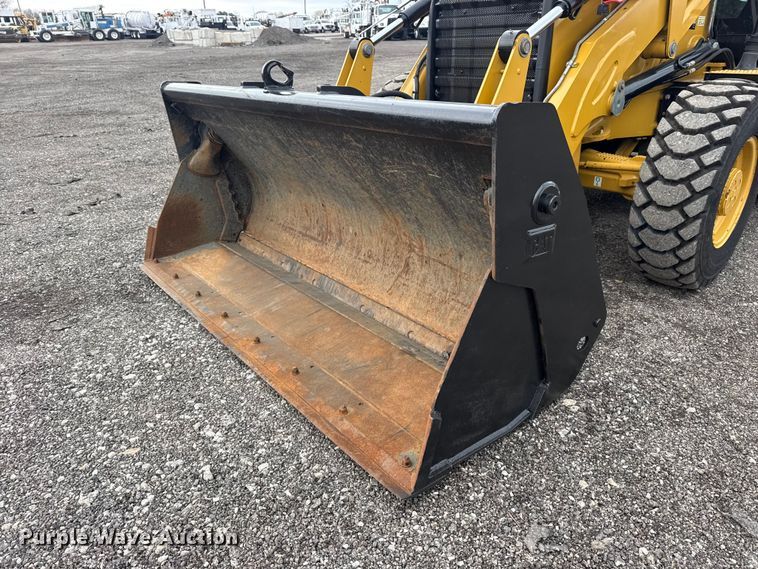 image for item EG8852 2015 Caterpillar 420F2IT backhoe