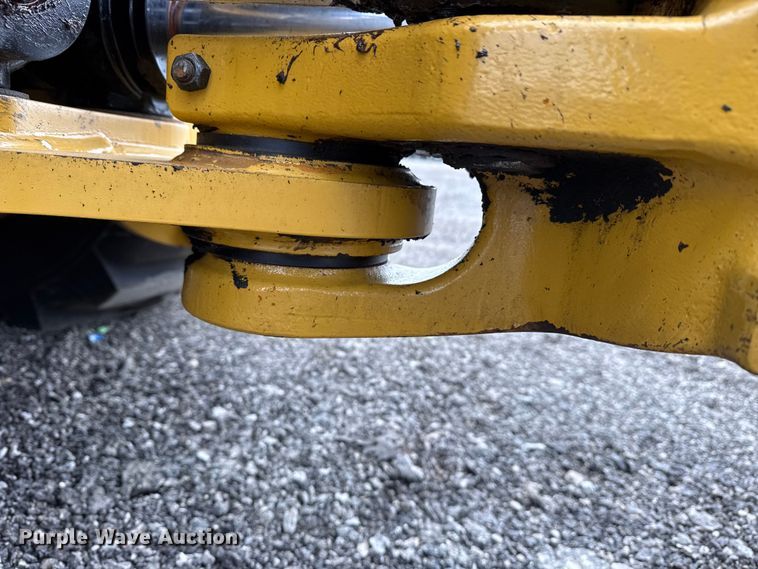 image for item EG8852 2015 Caterpillar 420F2IT backhoe