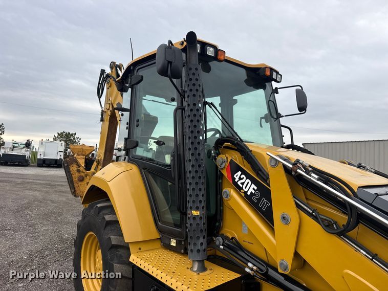 image for item EG8852 2015 Caterpillar 420F2IT backhoe