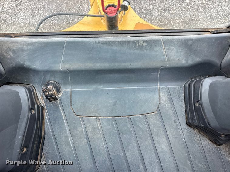 image for item EG8852 2015 Caterpillar 420F2IT backhoe