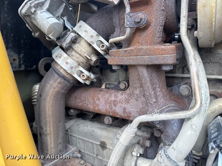 image for item EG8852 2015 Caterpillar 420F2IT backhoe