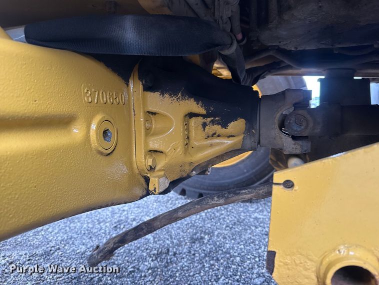 image for item EG8852 2015 Caterpillar 420F2IT backhoe