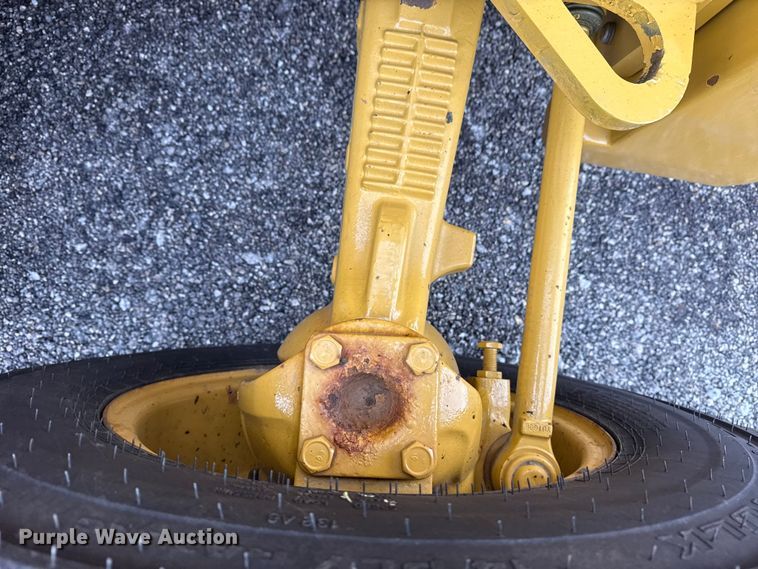 image for item EG8852 2015 Caterpillar 420F2IT backhoe