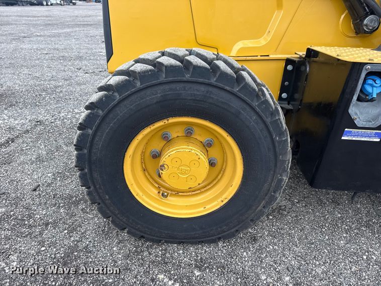 image for item EG8852 2015 Caterpillar 420F2IT backhoe