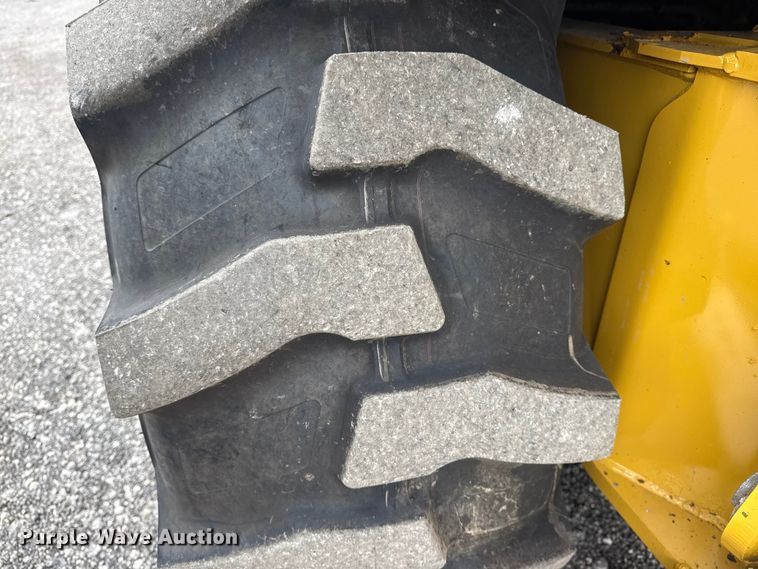 image for item EG8852 2015 Caterpillar 420F2IT backhoe