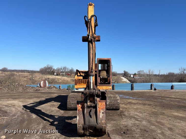 image for item EM5020 1984 Case 1080 excavator