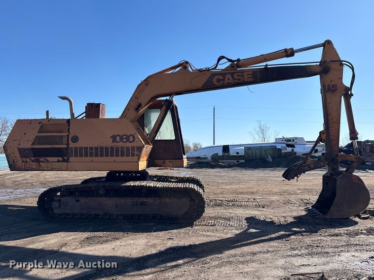 image for item EM5020 1984 Case 1080 excavator