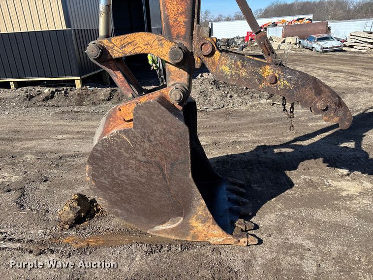 image for item EM5020 1984 Case 1080 excavator