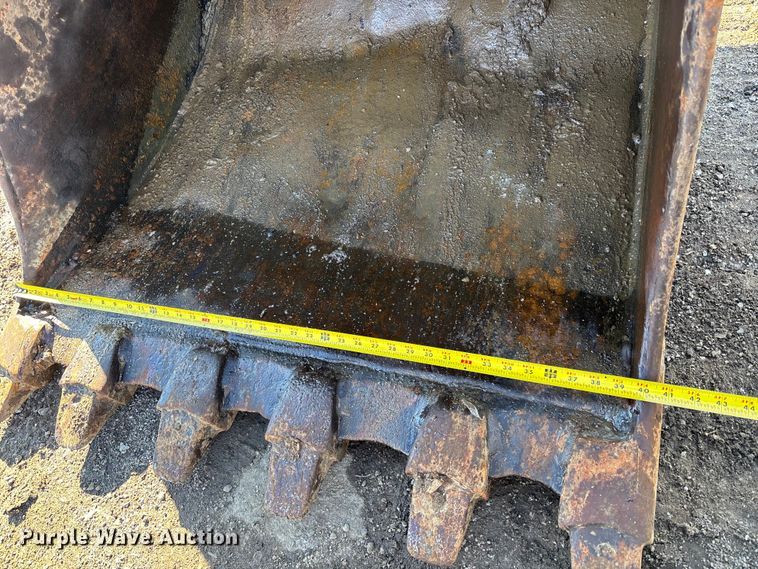 image for item EM5020 1984 Case 1080 excavator