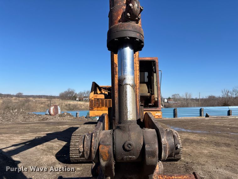 image for item EM5020 1984 Case 1080 excavator