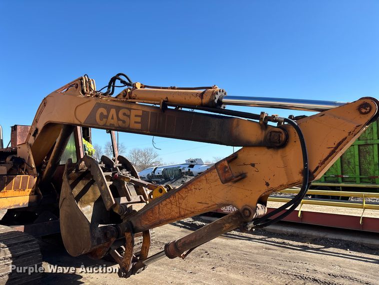 image for item EM5020 1984 Case 1080 excavator