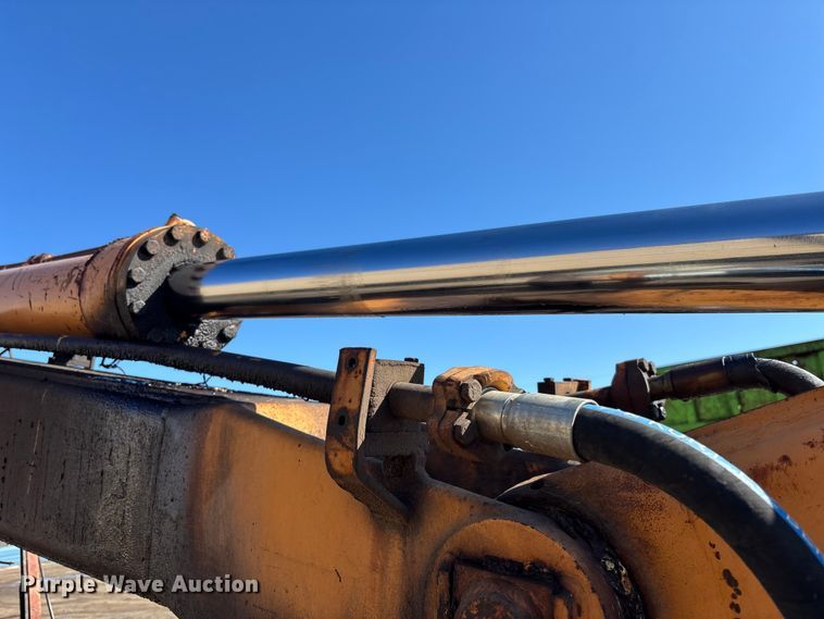 image for item EM5020 1984 Case 1080 excavator