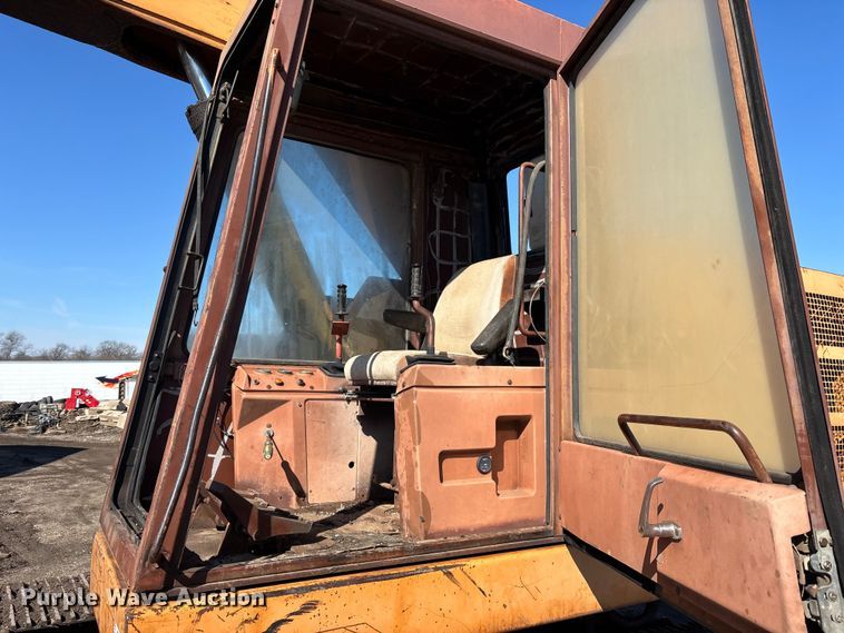 image for item EM5020 1984 Case 1080 excavator