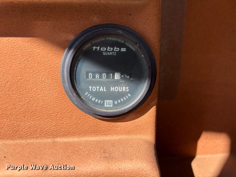 image for item EM5020 1984 Case 1080 excavator