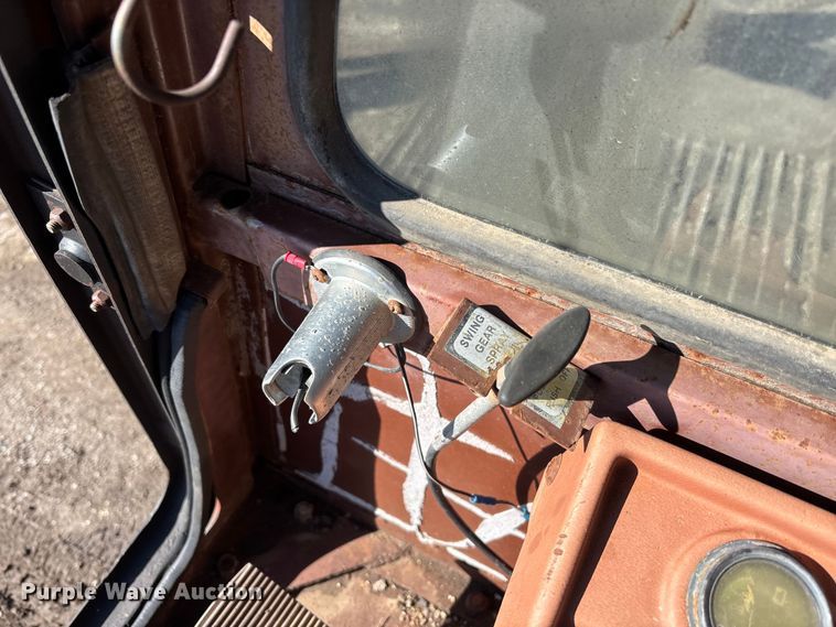 image for item EM5020 1984 Case 1080 excavator