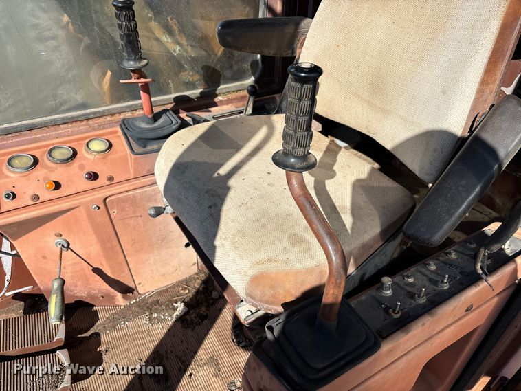 image for item EM5020 1984 Case 1080 excavator