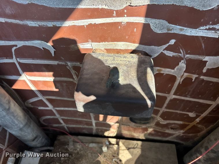 image for item EM5020 1984 Case 1080 excavator