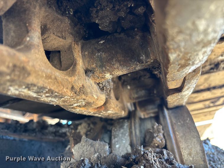 image for item EM5020 1984 Case 1080 excavator