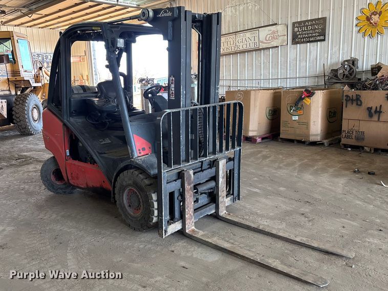 image for item EM5021 Linde H30T forklift