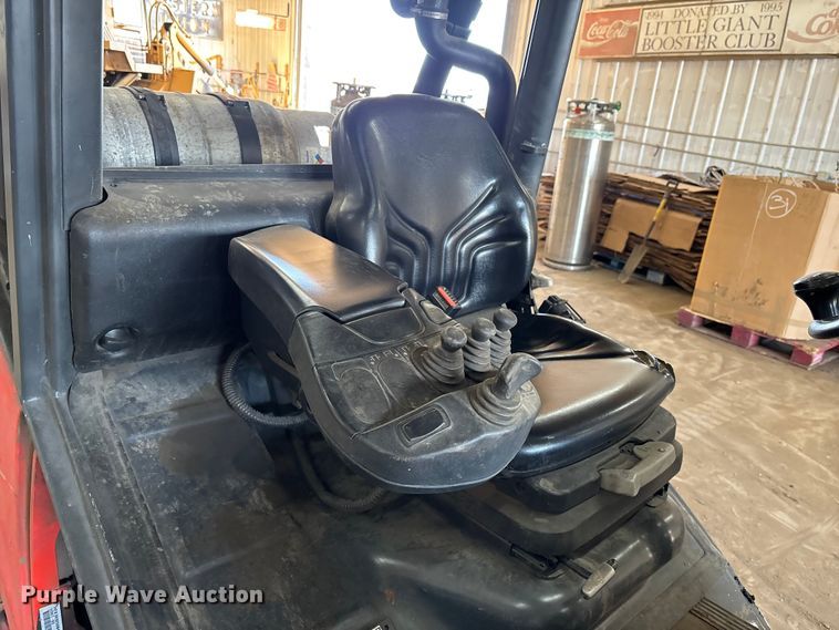 image for item EM5021 Linde H30T forklift