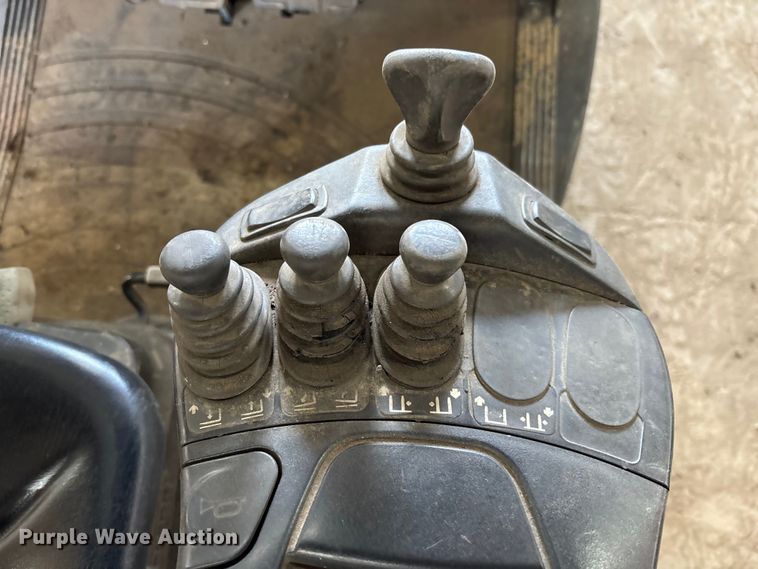 image for item EM5021 Linde H30T forklift