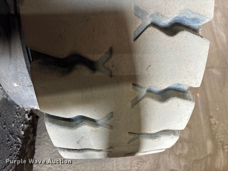 image for item EM5021 Linde H30T forklift