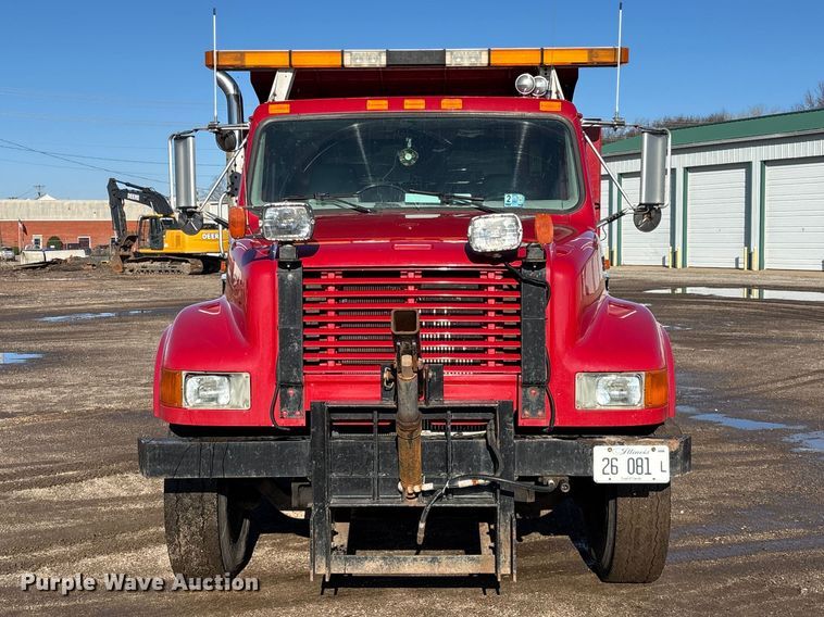 image for item EM5022 1998 International 4900 dump truck