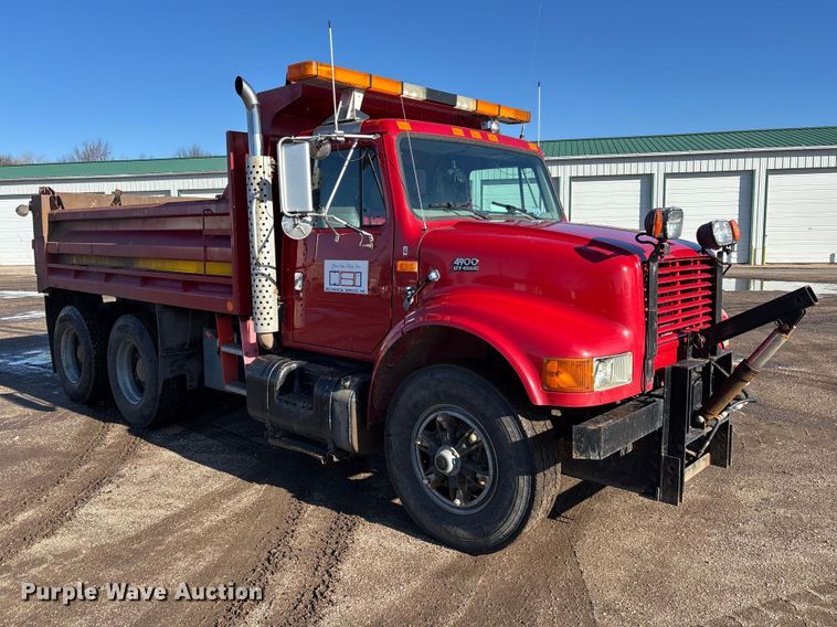 image for item EM5022 1998 International 4900 dump truck