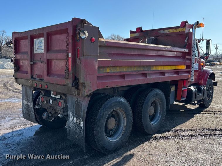 image for item EM5022 1998 International 4900 dump truck