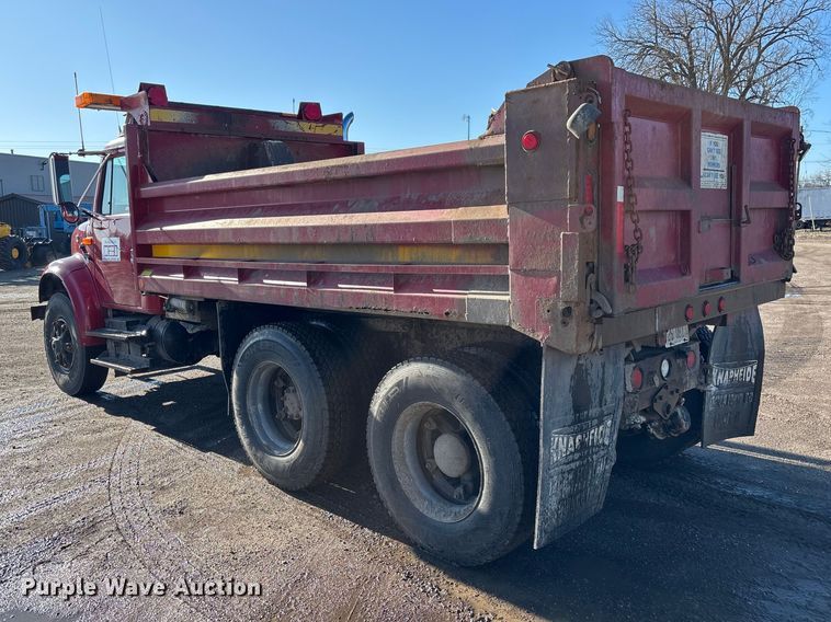 image for item EM5022 1998 International 4900 dump truck