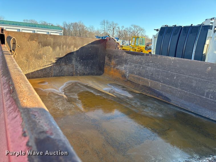 image for item EM5022 1998 International 4900 dump truck