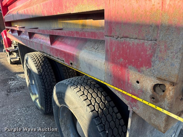 image for item EM5022 1998 International 4900 dump truck