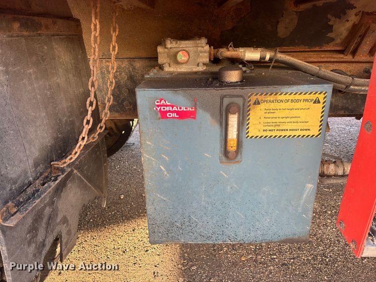 image for item EM5022 1998 International 4900 dump truck