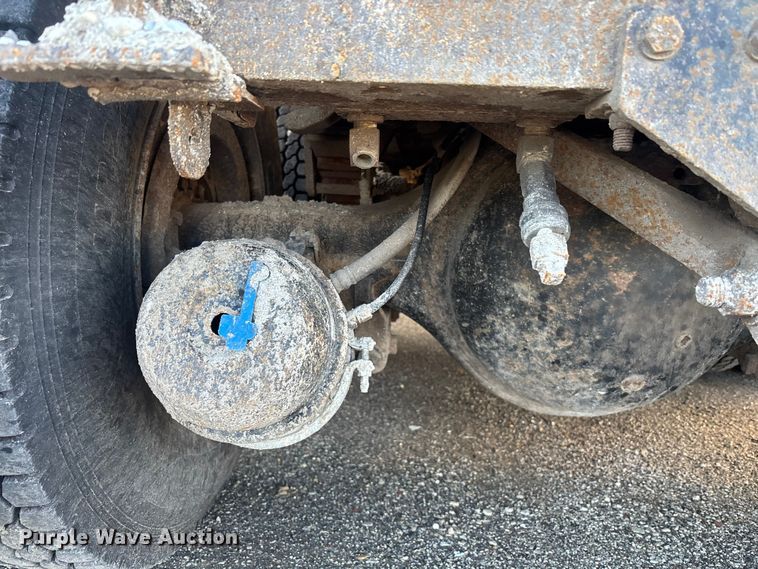 image for item EM5022 1998 International 4900 dump truck