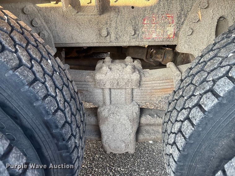 image for item EM5022 1998 International 4900 dump truck