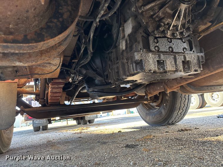 image for item EM5022 1998 International 4900 dump truck