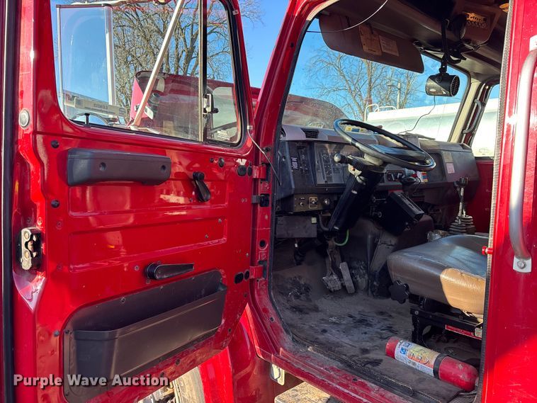 image for item EM5022 1998 International 4900 dump truck