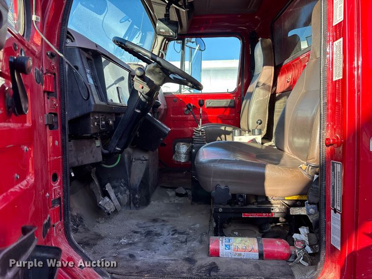 image for item EM5022 1998 International 4900 dump truck