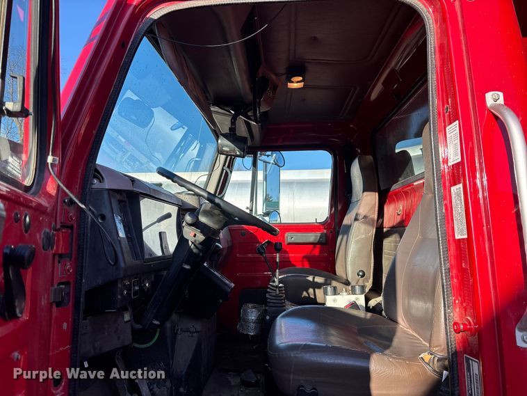 image for item EM5022 1998 International 4900 dump truck