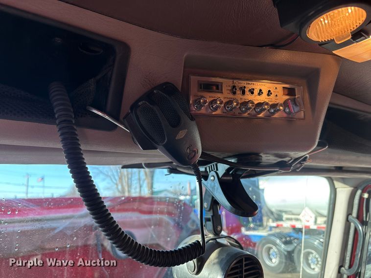 image for item EM5022 1998 International 4900 dump truck