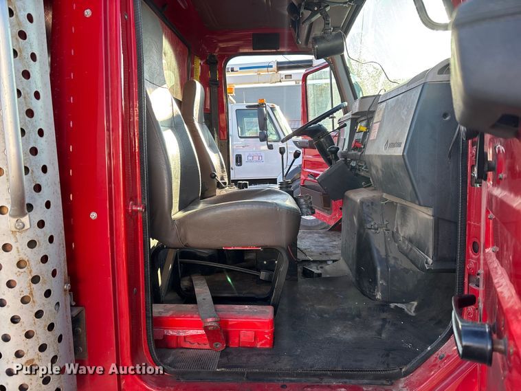 image for item EM5022 1998 International 4900 dump truck