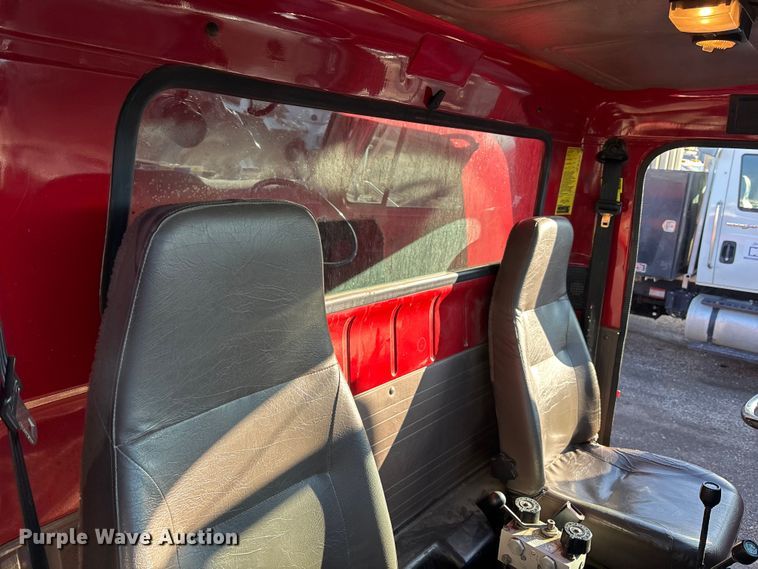 image for item EM5022 1998 International 4900 dump truck