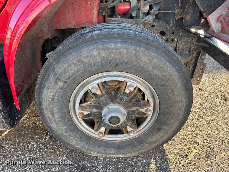 image for item EM5022 1998 International 4900 dump truck