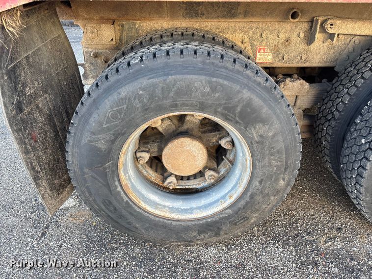 image for item EM5022 1998 International 4900 dump truck