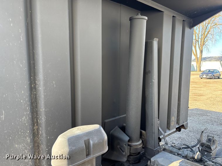 image for item EM5023 2002 GMC W4500 dump flatbed truck