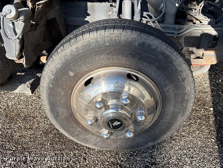 image for item EM5023 2002 GMC W4500 dump flatbed truck