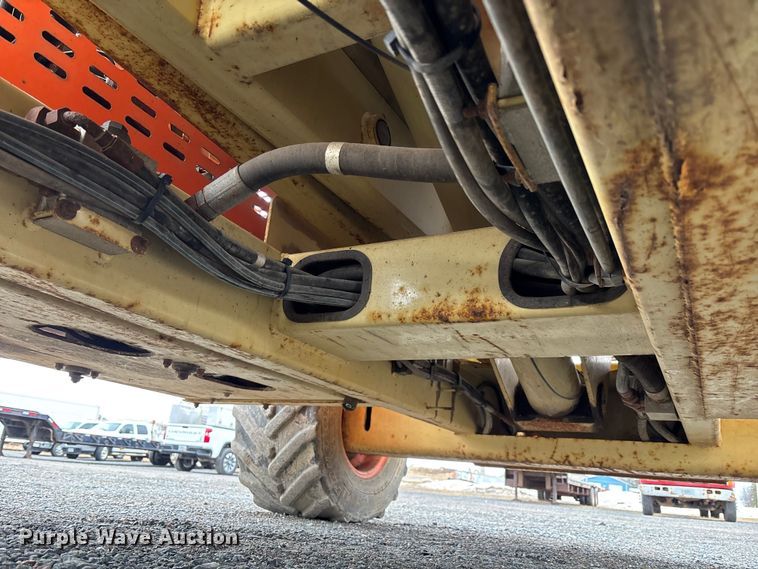 image for item EM5028 1999 JLG 33RTS scissor lift