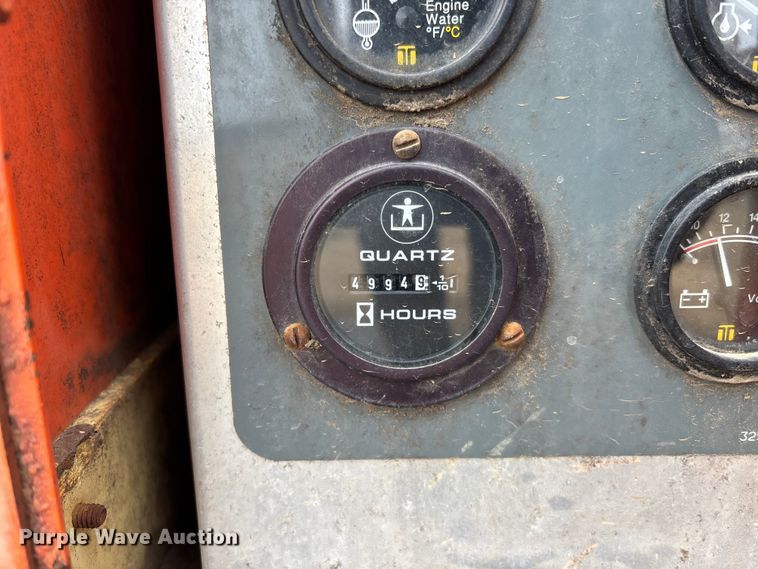 image for item EM5028 1999 JLG 33RTS scissor lift